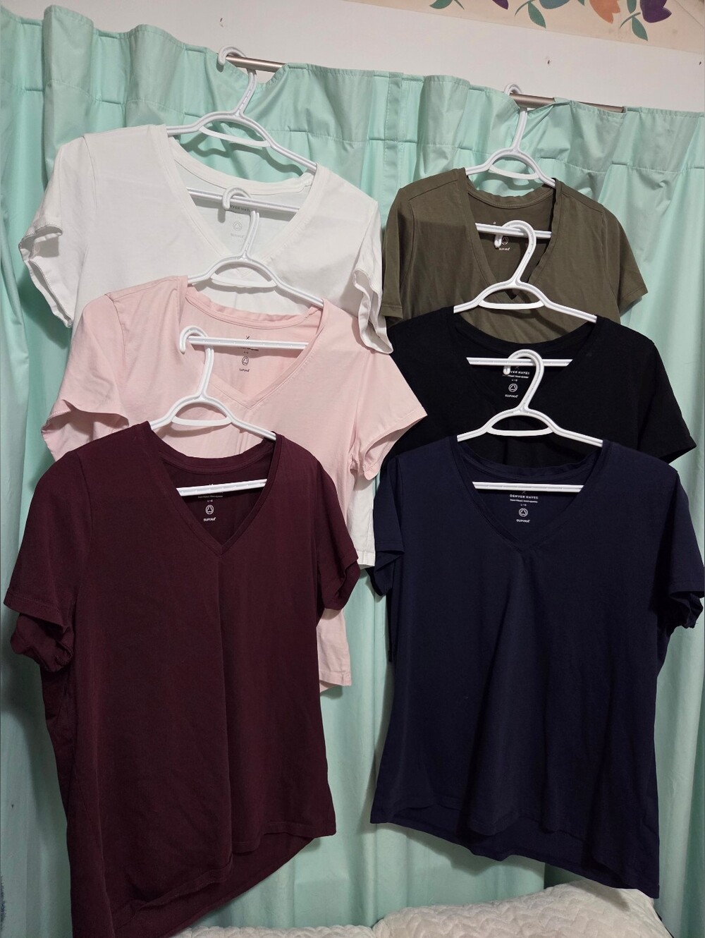 Denver Hayes Women's Semi Fitted V-Neck 100% Cotton T-Shirt Lot